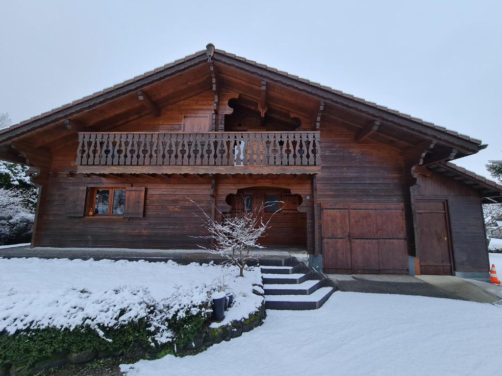 Chalet Van Gogh