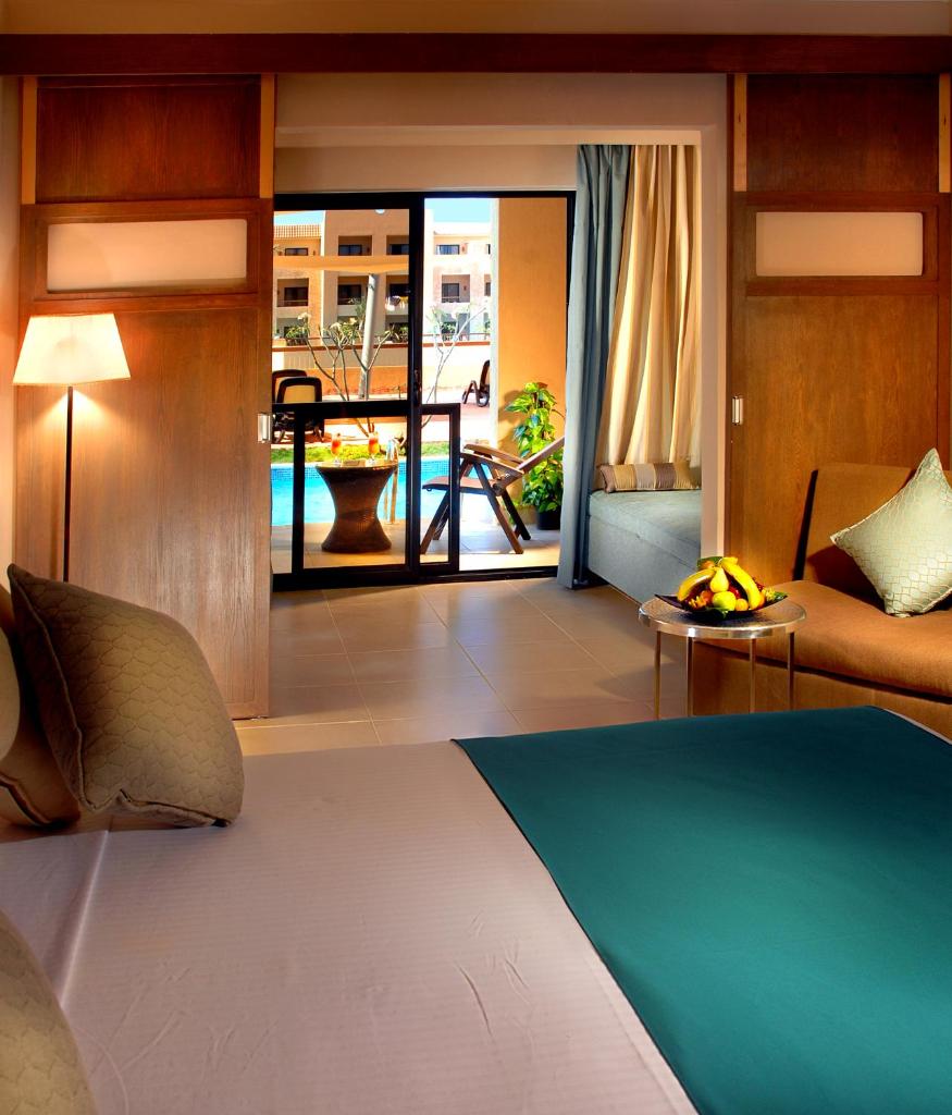 Coral Sea Aqua Club Resort photo 3