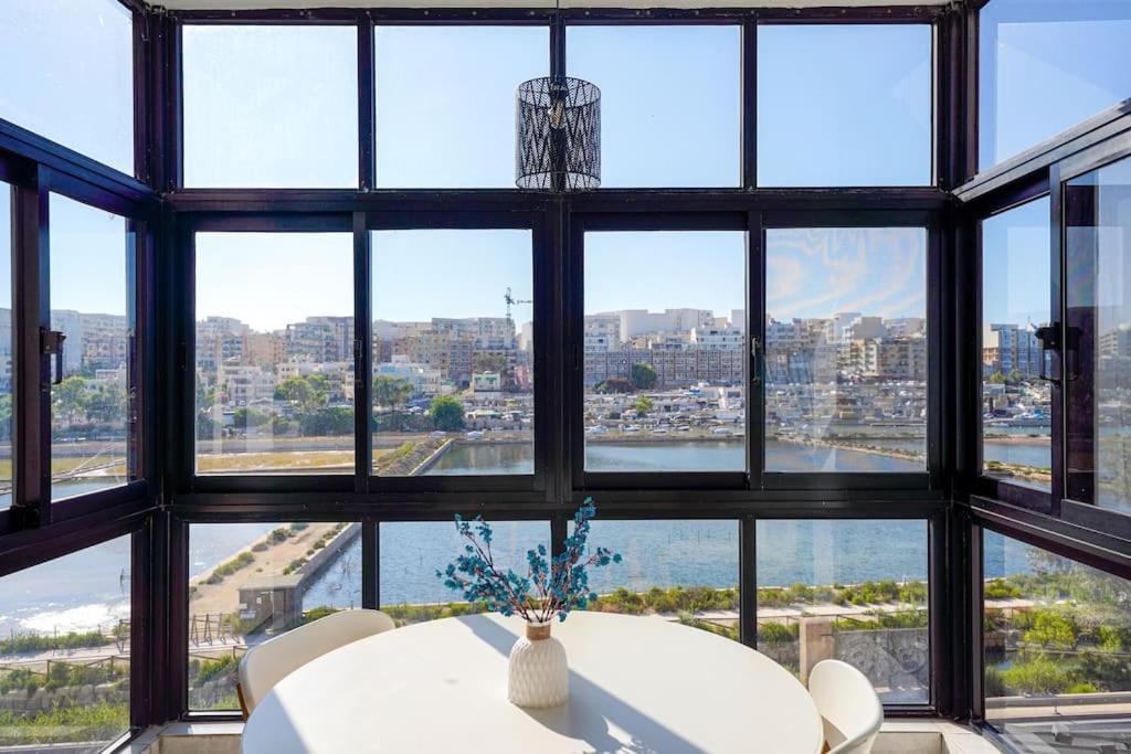 Salina. Peaceful 2 bedroom flat photo 1