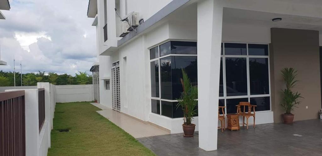 Homestay Fe-feeling Artis with 4 Bedrooms photo 1