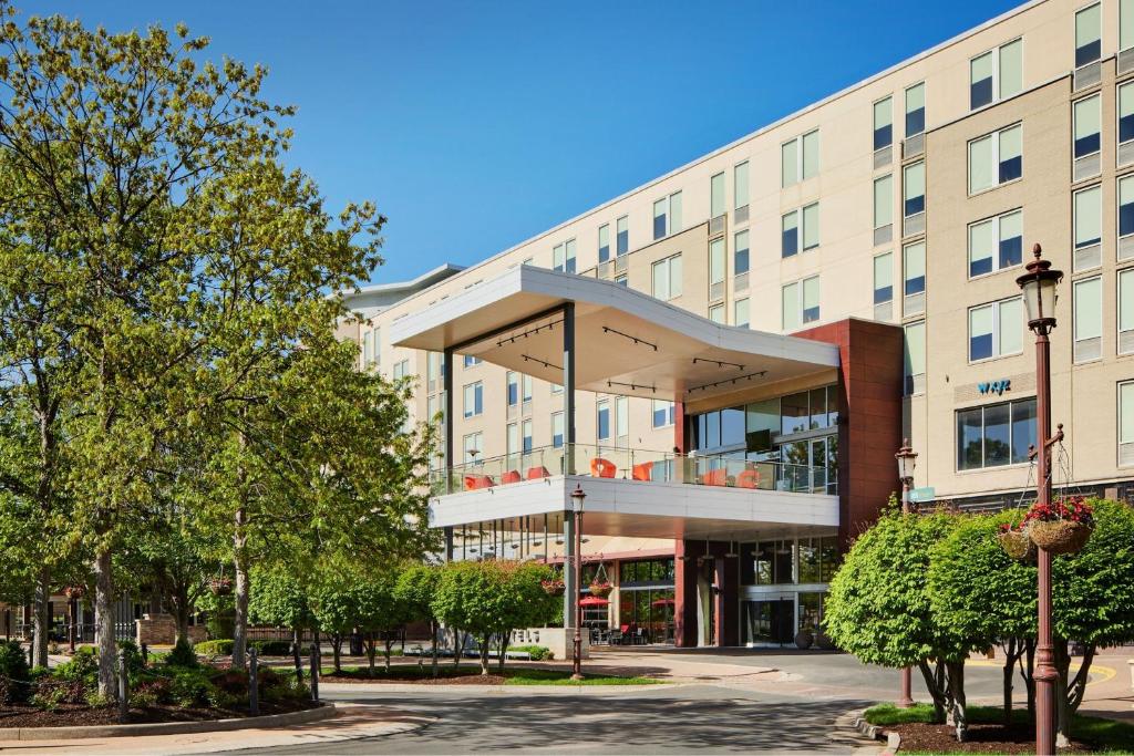 Aloft Leawood-Overland Park image