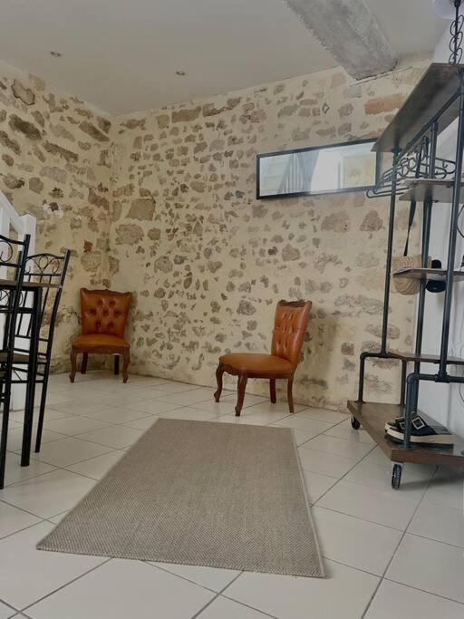 Bel appartement au centre de Branne photo 2