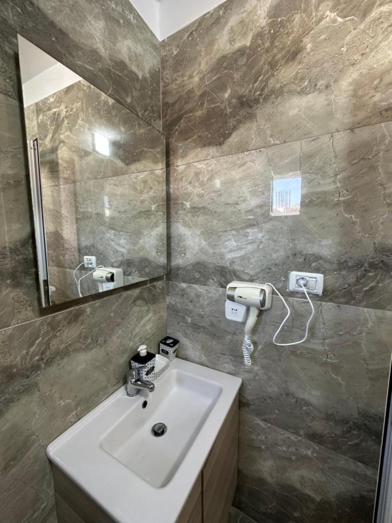 Jona Rooms photo 4