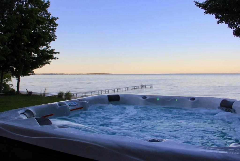 Northport Bay Beach Getaway photo 2