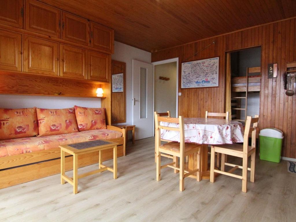 Appartement Huez, 1 pièce, 4 personnes - FR-1-405-30
