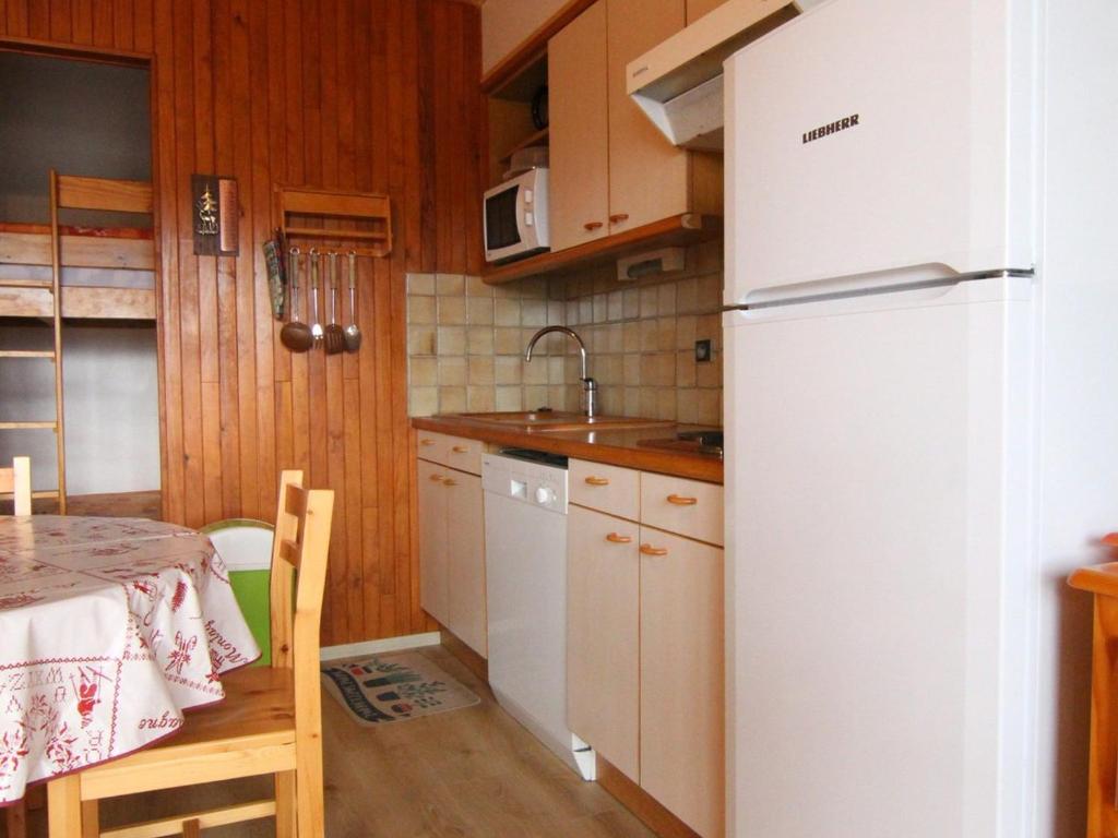 Appartement Huez, 1 pièce, 4 personnes - FR-1-405-30 photo 4