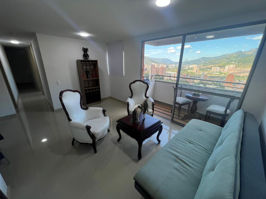 Hermoso Apto con Vista al Ciudad y Parqueadero Gratis photo 3