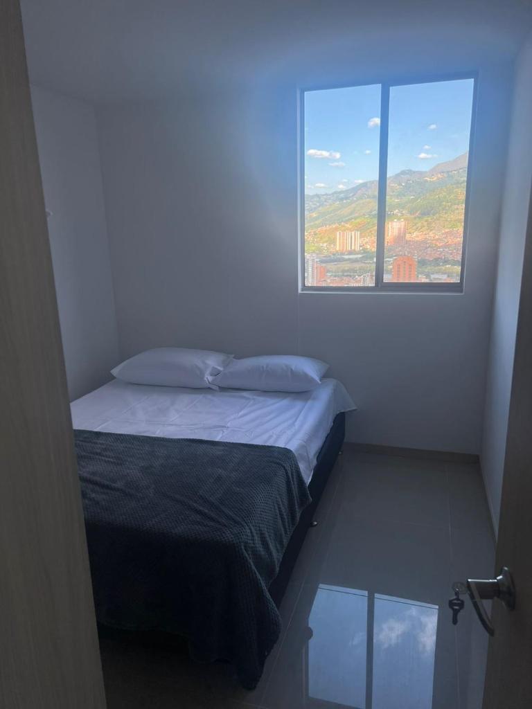 Hermoso Apto con Vista al Ciudad y Parqueadero Gratis photo 4