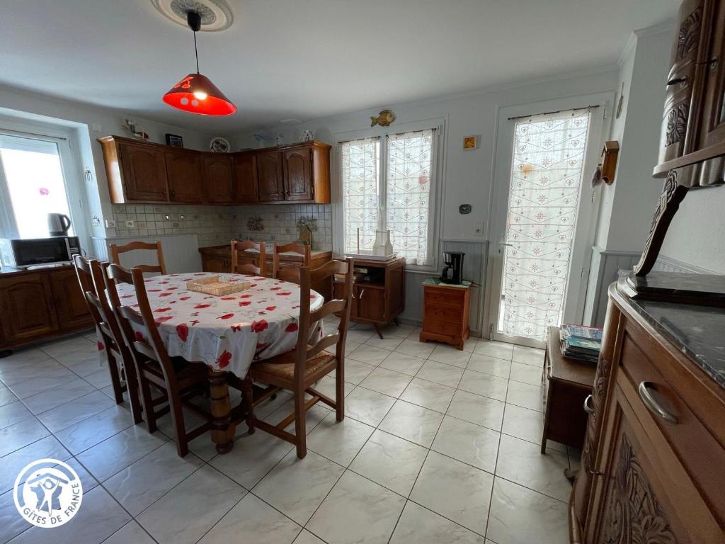 Gîte Thiré, 4 pièces, 5 personnes - FR-1-426-396 photo 3
