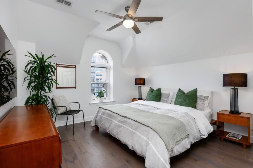 The Lumber Baron's Penthouse 3BR / 2.5 BA photo 4