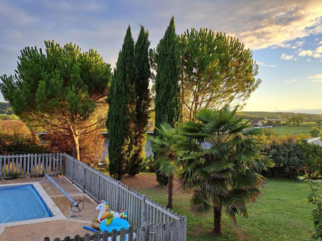 Gîte Cherveix-Cubas, 4 pièces, 7 personnes - FR-1-616-70 photo 2