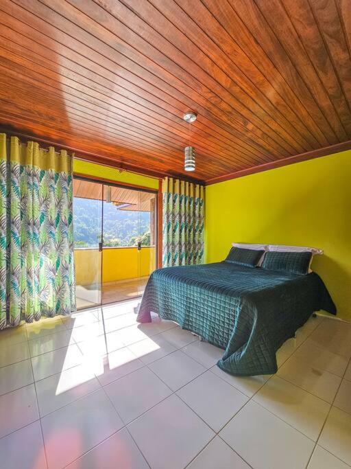 Casa amarela portogalo Angra dos Reis photo 4