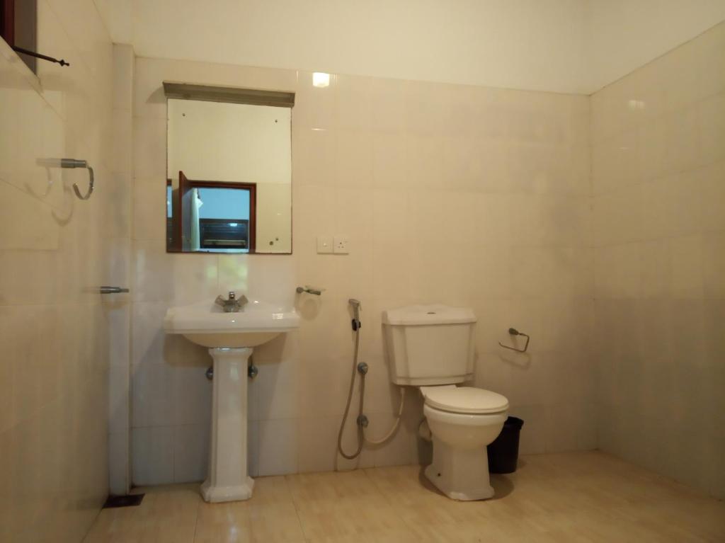 River Apartment Mangrove Bentota photo 2