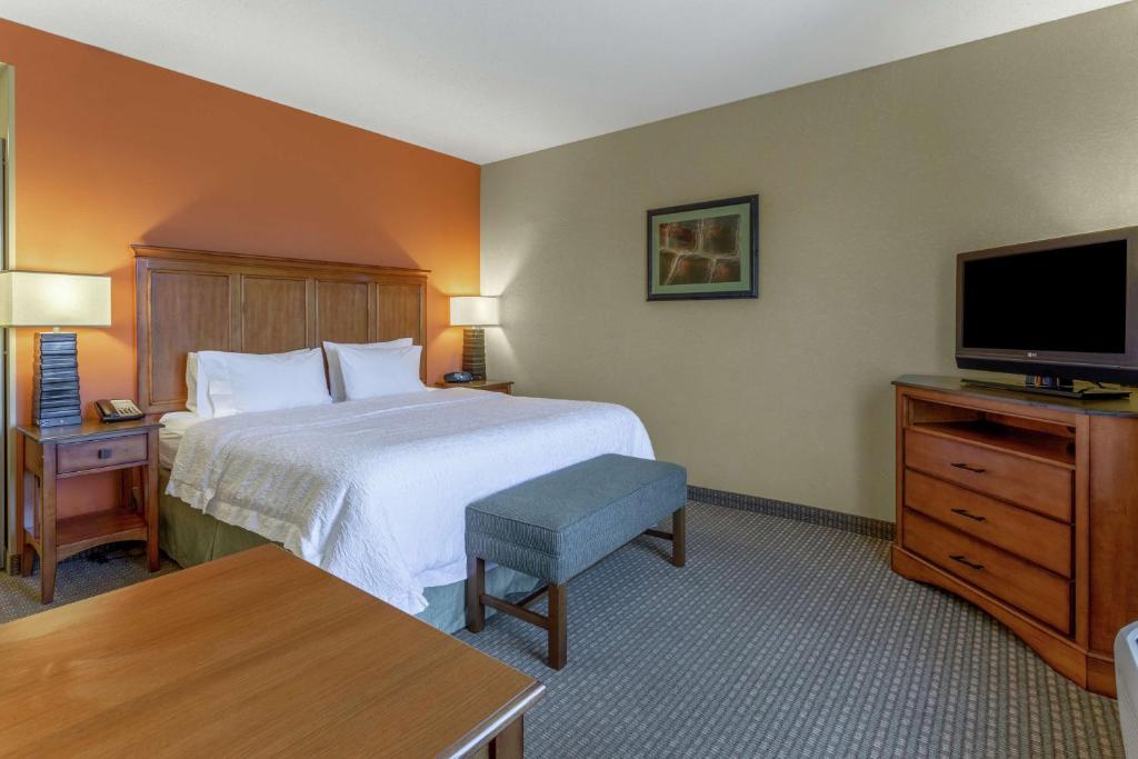 Hampton Inn by Hilton Okeechobee - Lake Okeechobee - Tap to explore photos