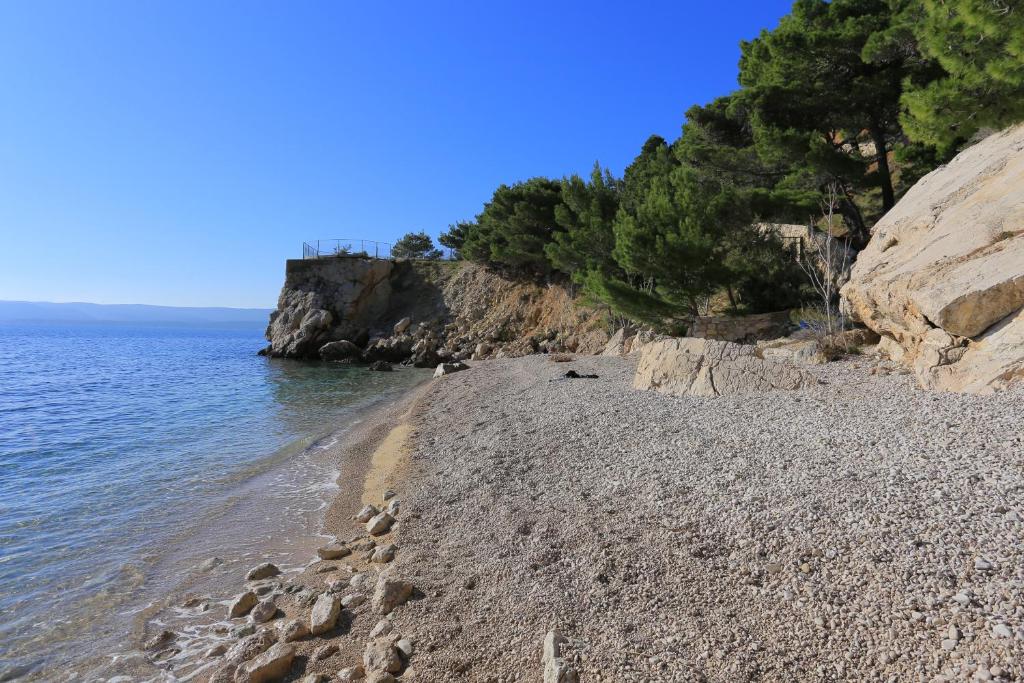 Family friendly apartments with a swimming pool Marusici, Omis - 21377 photo 3