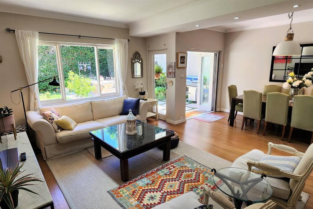 Three Bedroom Home in the Heart of Bondi Junction photo 2