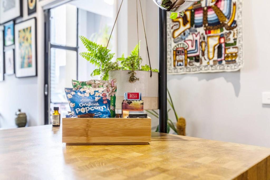 Hallmark on Swanston - Artsy Jungle Vibes in the CBD photo 3