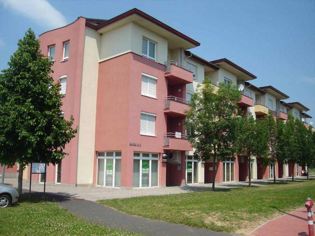 Csabai Apartman photo 2