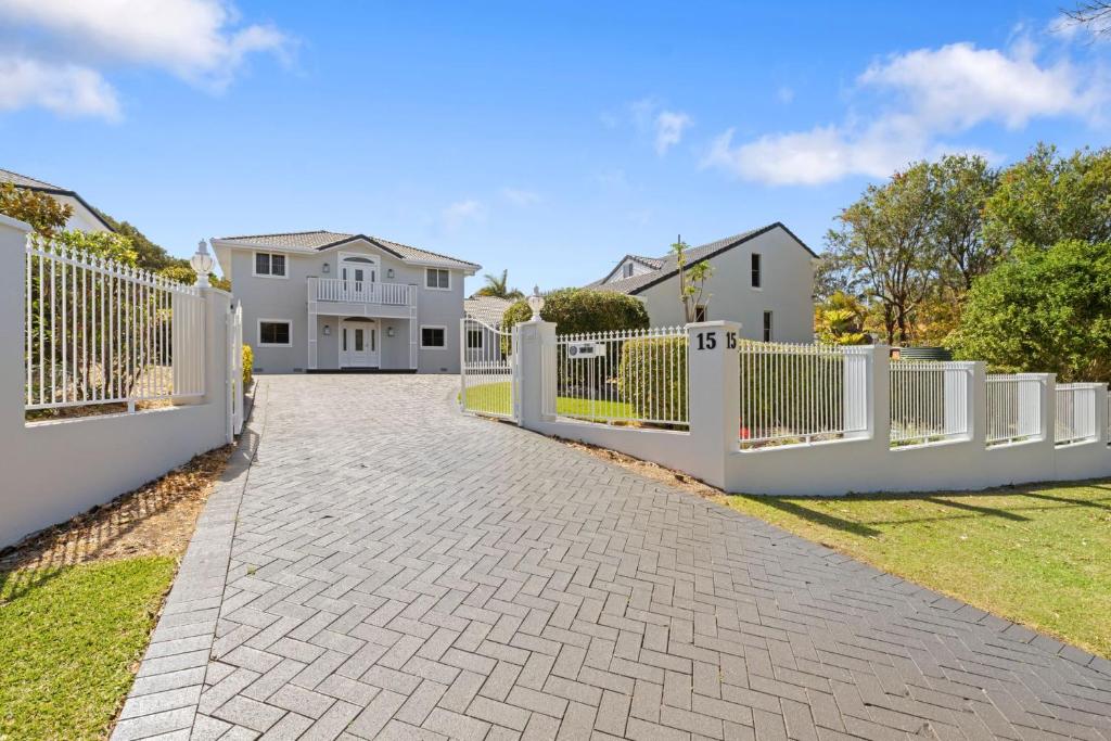 Charlesworth Bay Beach House photo 1