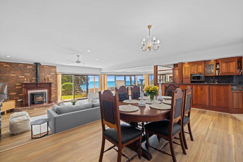 Charlesworth Bay Beach House photo 2
