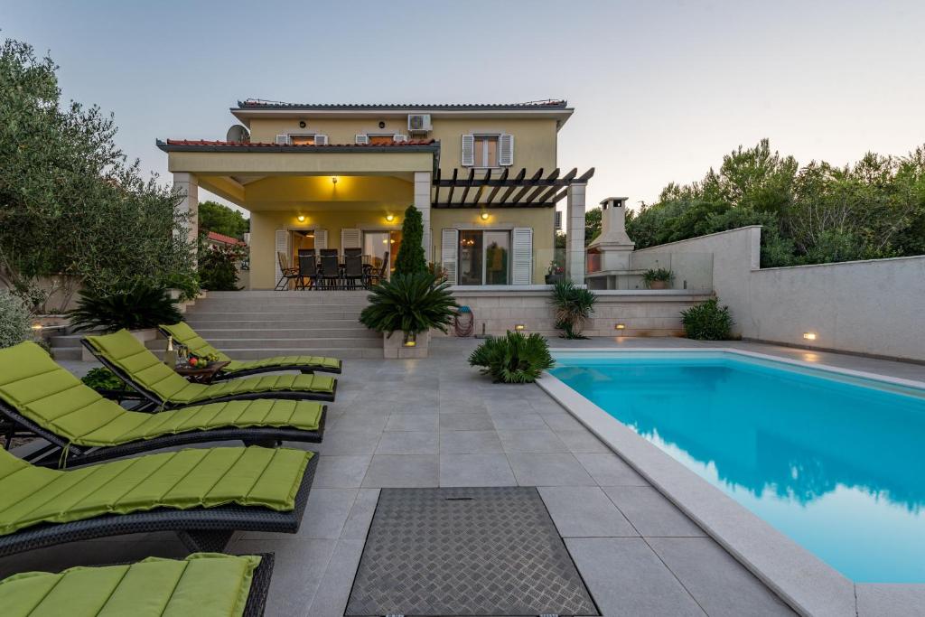 Villa Tatijana photo 1