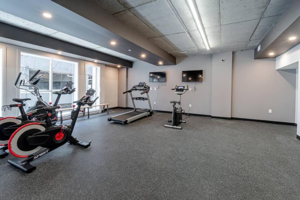 Panorama Penthouse- piscine, gym et vue sur Québec photo 1