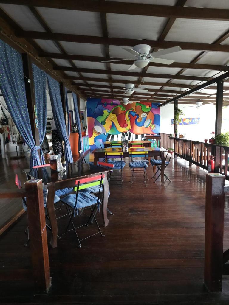 Toucan Lane Hotel and Restaurant photo 4