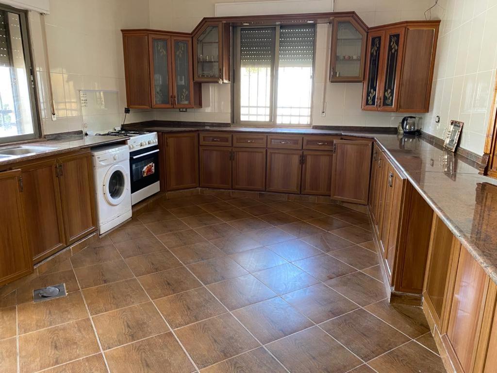 Full furnitured house بيت مفروش للأيجار photo 2