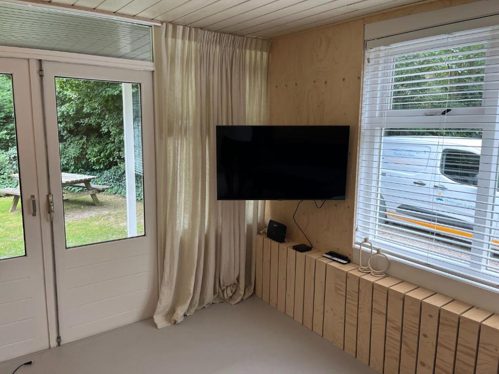 Gezellige bungalow op steenworp afstand van het strand photo 2