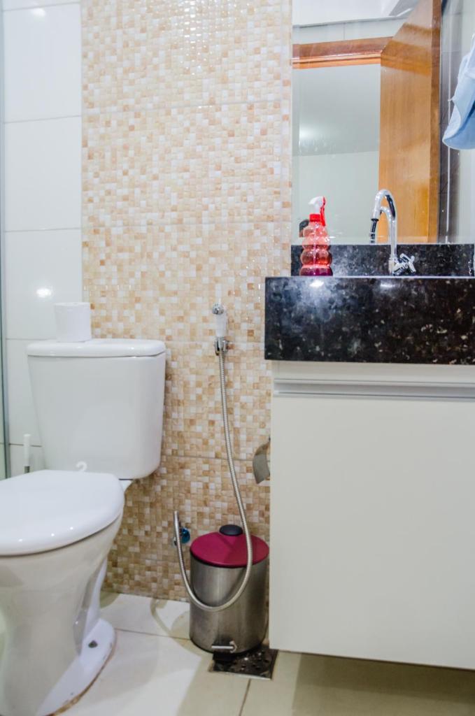Prox ao hospital HRT e Anchieta e faculdade - wifi- netflix - ar-condicionado photo 4