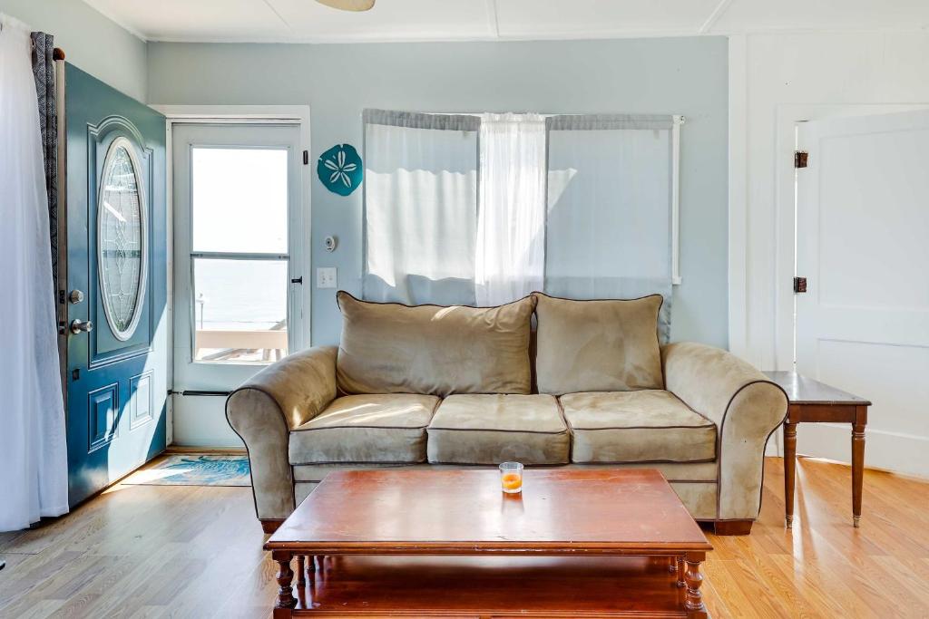 Scenic Geneva Cottage with Lake Erie Beach Access! photo 4