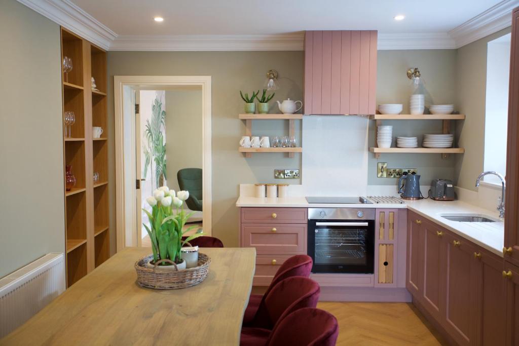 Townhouse Stay - St George's Terrace photo 2