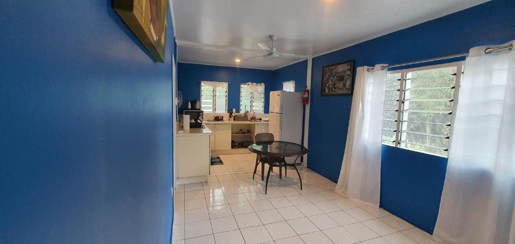 Lynn's Getaway Guest House photo 2