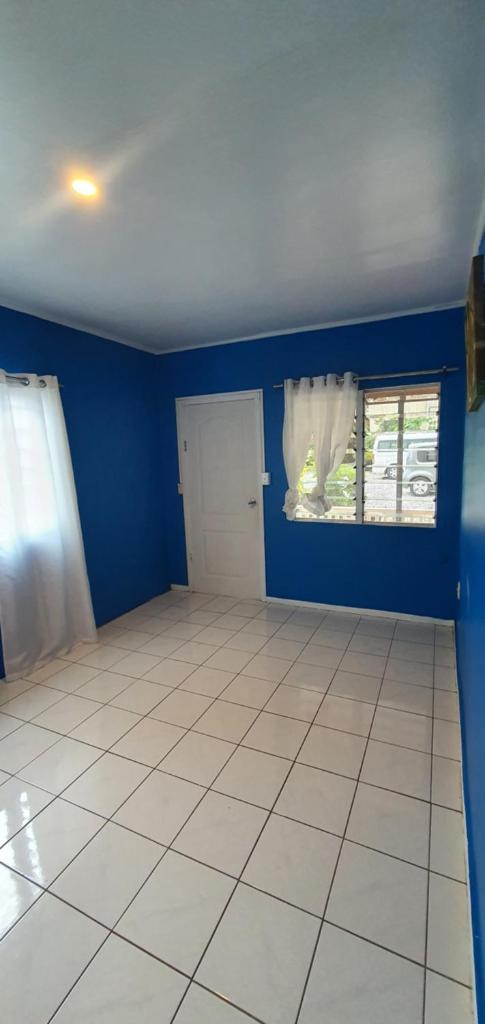 Lynn's Getaway Guest House photo 4