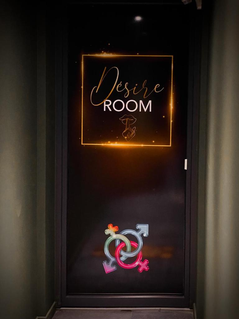 Loveroom avec jacuzzi 01 photo 4