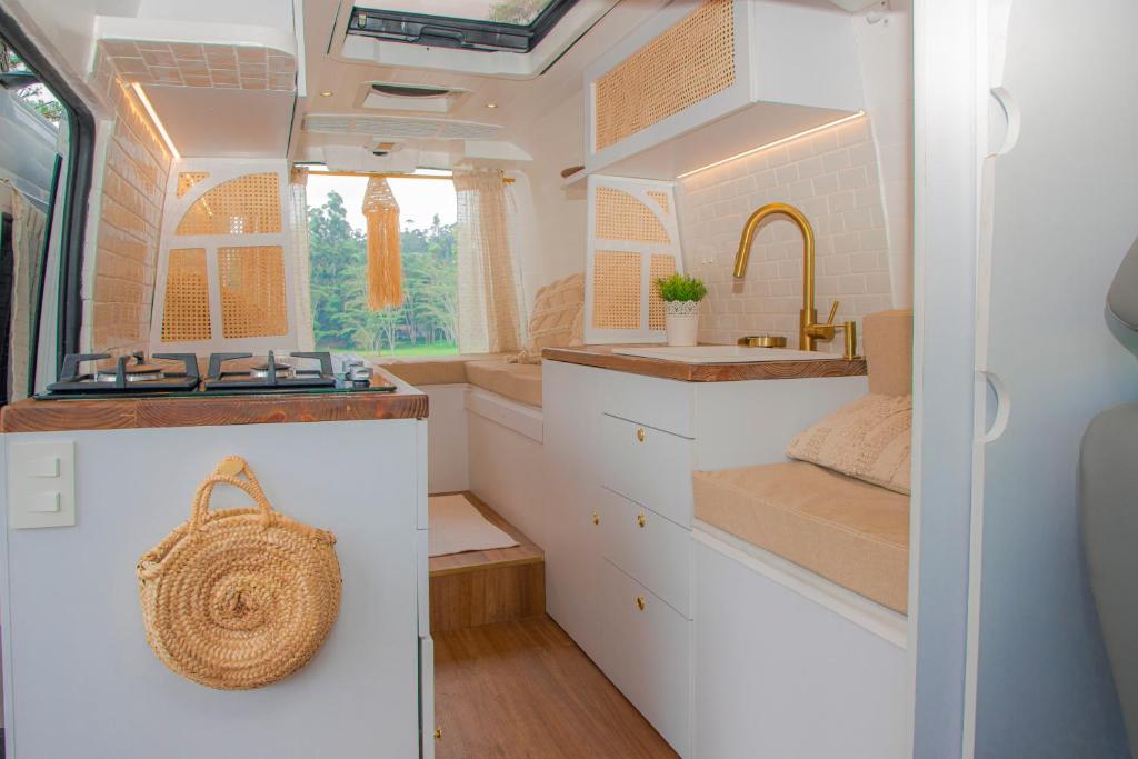 Campervan Bogota Rolling Suite photo 2