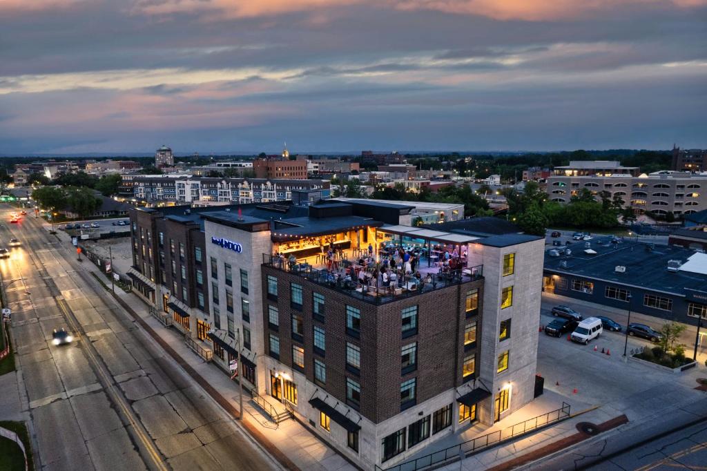 Hotel Indigo Traverse City, an IHG Hotel photo 4