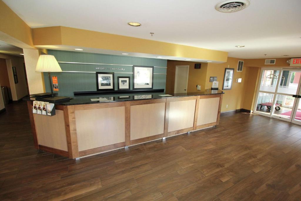 Hampton Inn Sandusky-Central photo 3
