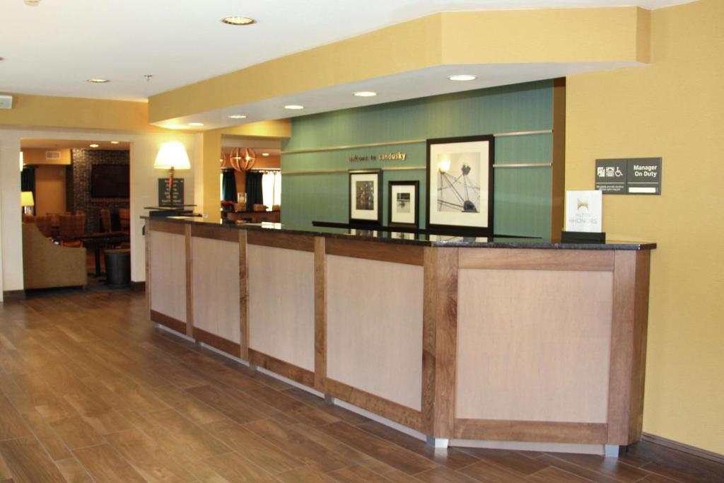 Hampton Inn Sandusky-Central photo 4