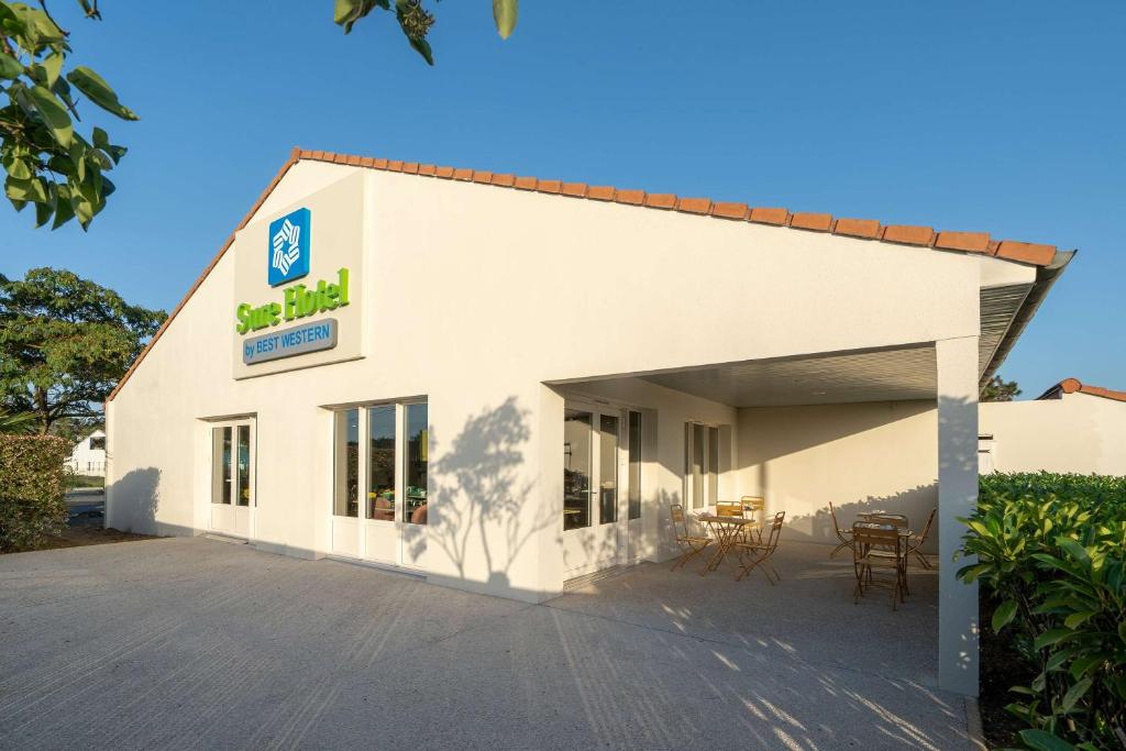 Sure Hotel by Best Western Rochefort-sur-Mer photo 1