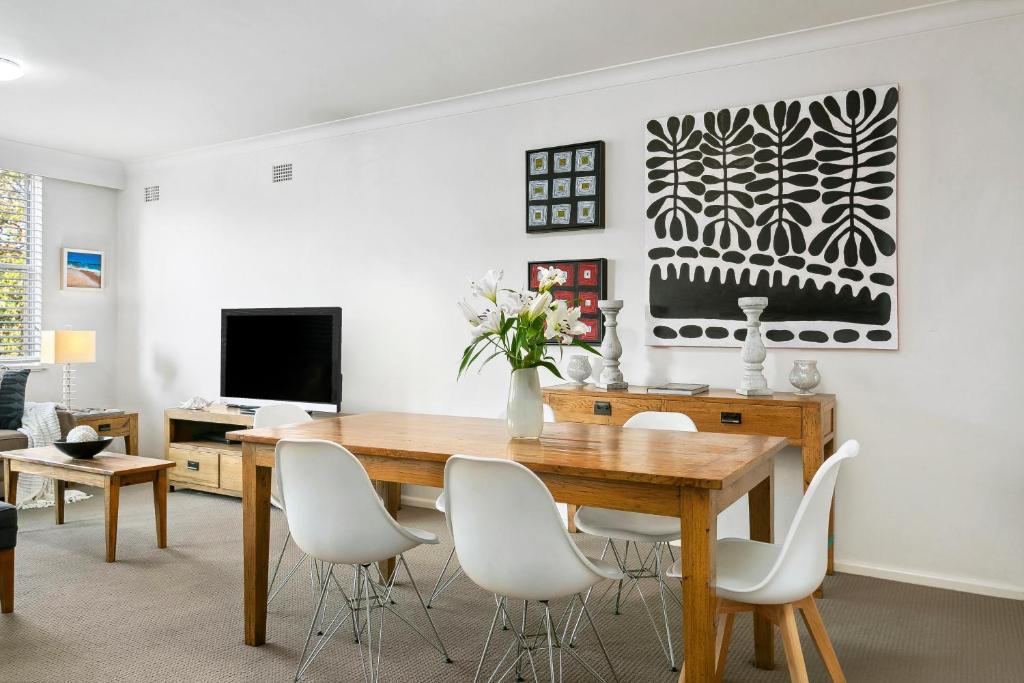 RAG03 - Balmoral Bliss - Spacious 2 Bedroom Beach Apartment photo 3