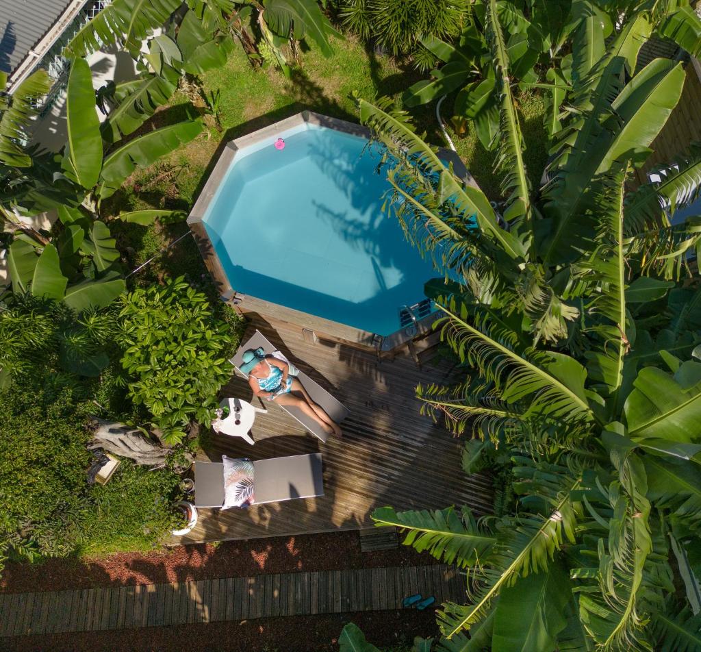 Écrin de Daisy, joli bungalow avec piscine photo 1