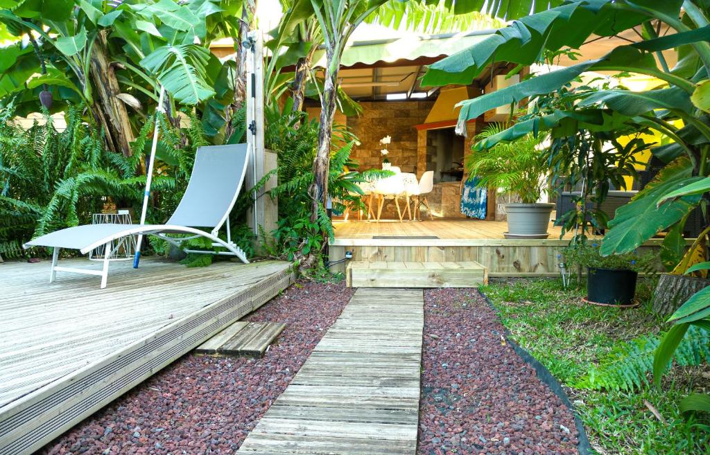 Écrin de Daisy, joli bungalow avec piscine photo 4