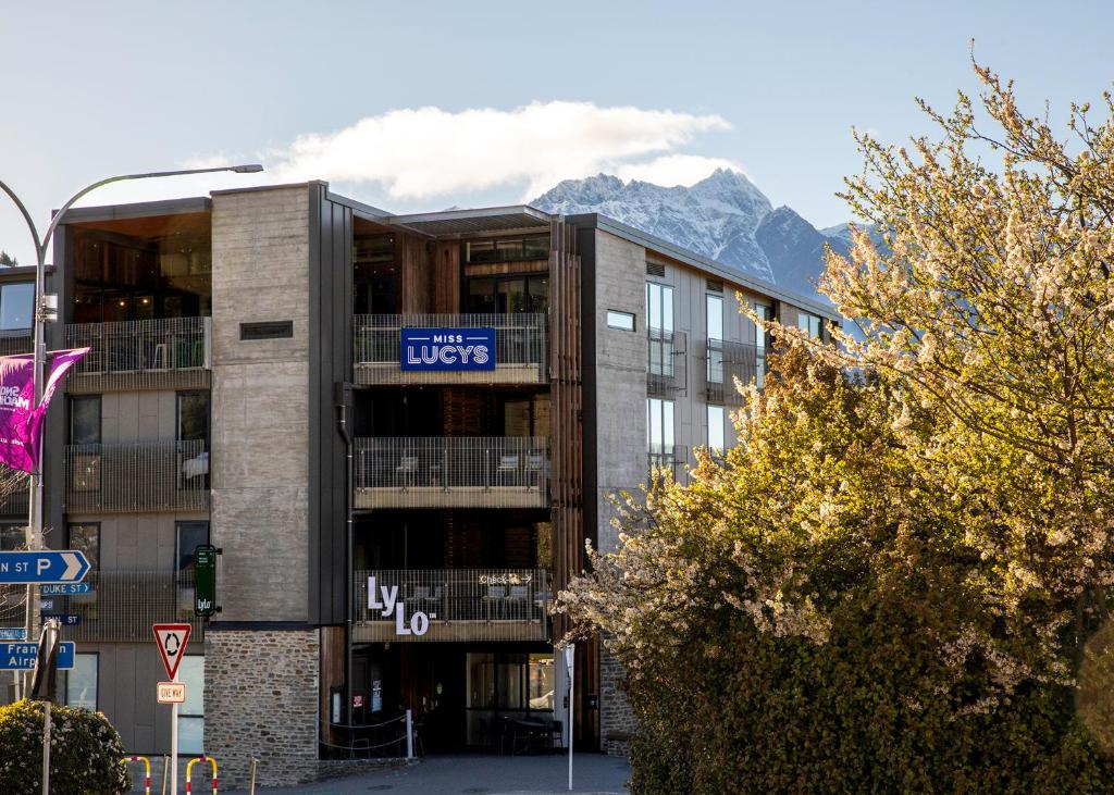 LyLo Queenstown photo 2