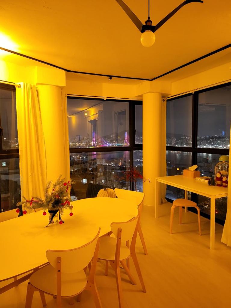 Mirage Yeondo Ocean view Rooftop photo 1