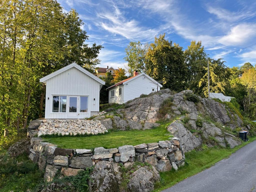Cozy cottage close to idyllic archipelago with additional building if booked for more than 2 people photo 2