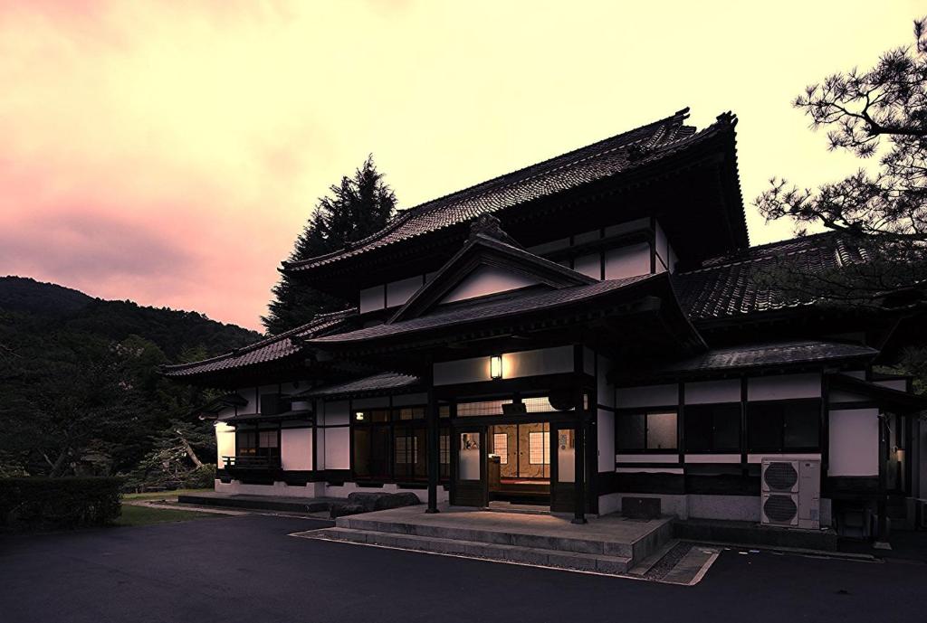 会津東山温泉　鶴我東山総本山 photo 1
