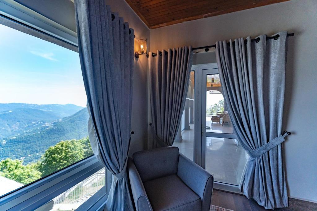 MOUNTAIN TERRACE BY PHG photo 2