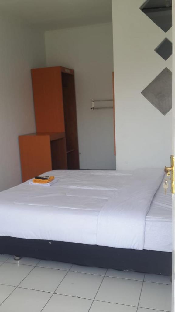 Cigadung House Room Type - Deluxe Queen Room
