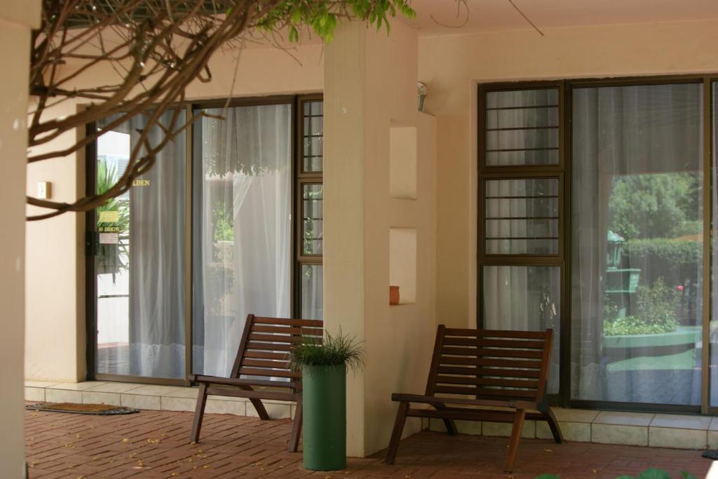 Lakeside Guesthouse photo 2
